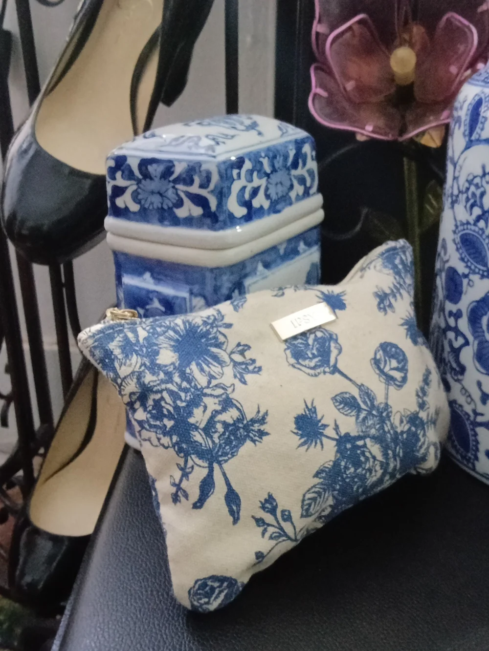 Ipsy Glam Bag – Blue & White Floral Toile Cosmetic PouchIpsy branded